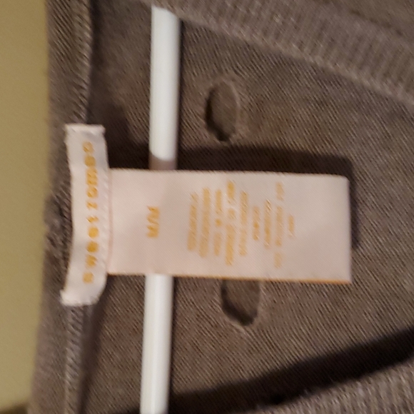 Distressed Hoodie - Picture 4 of 6